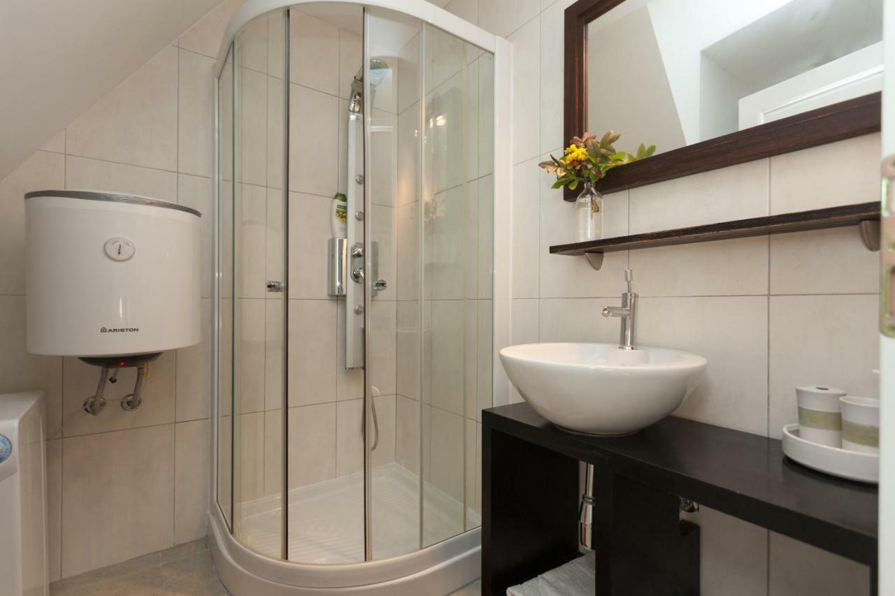 Apartment Istra โรวีน ภายนอก รูปภาพ